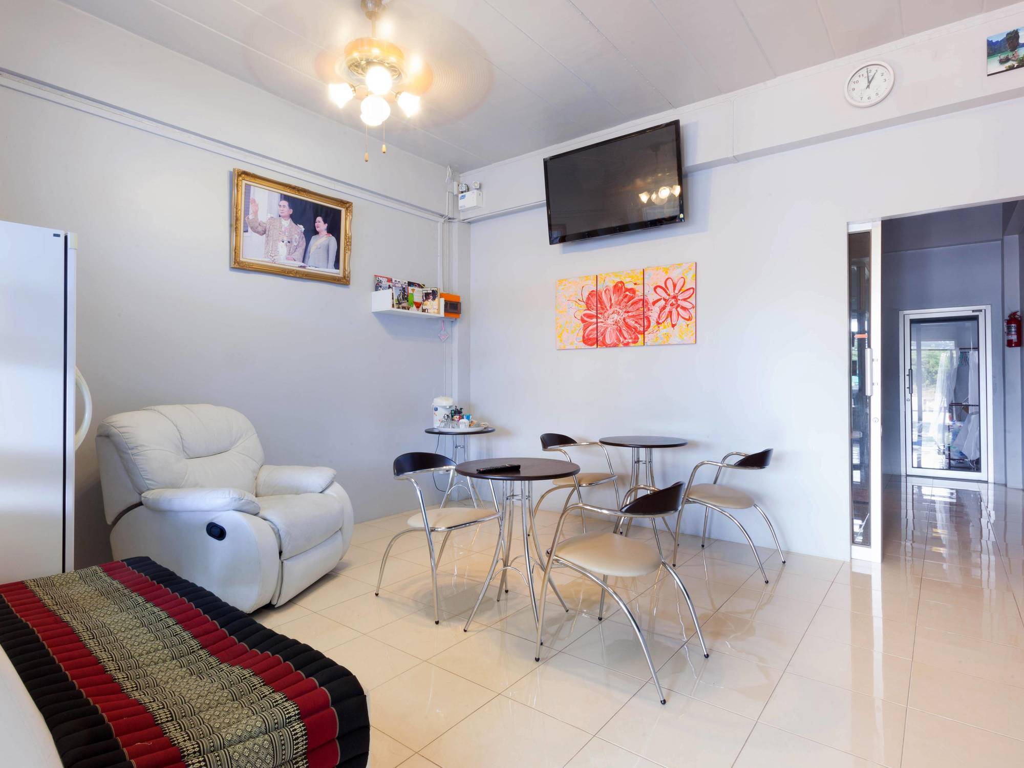 Luna Guesthouse And Travel Rawai Εξωτερικό φωτογραφία
