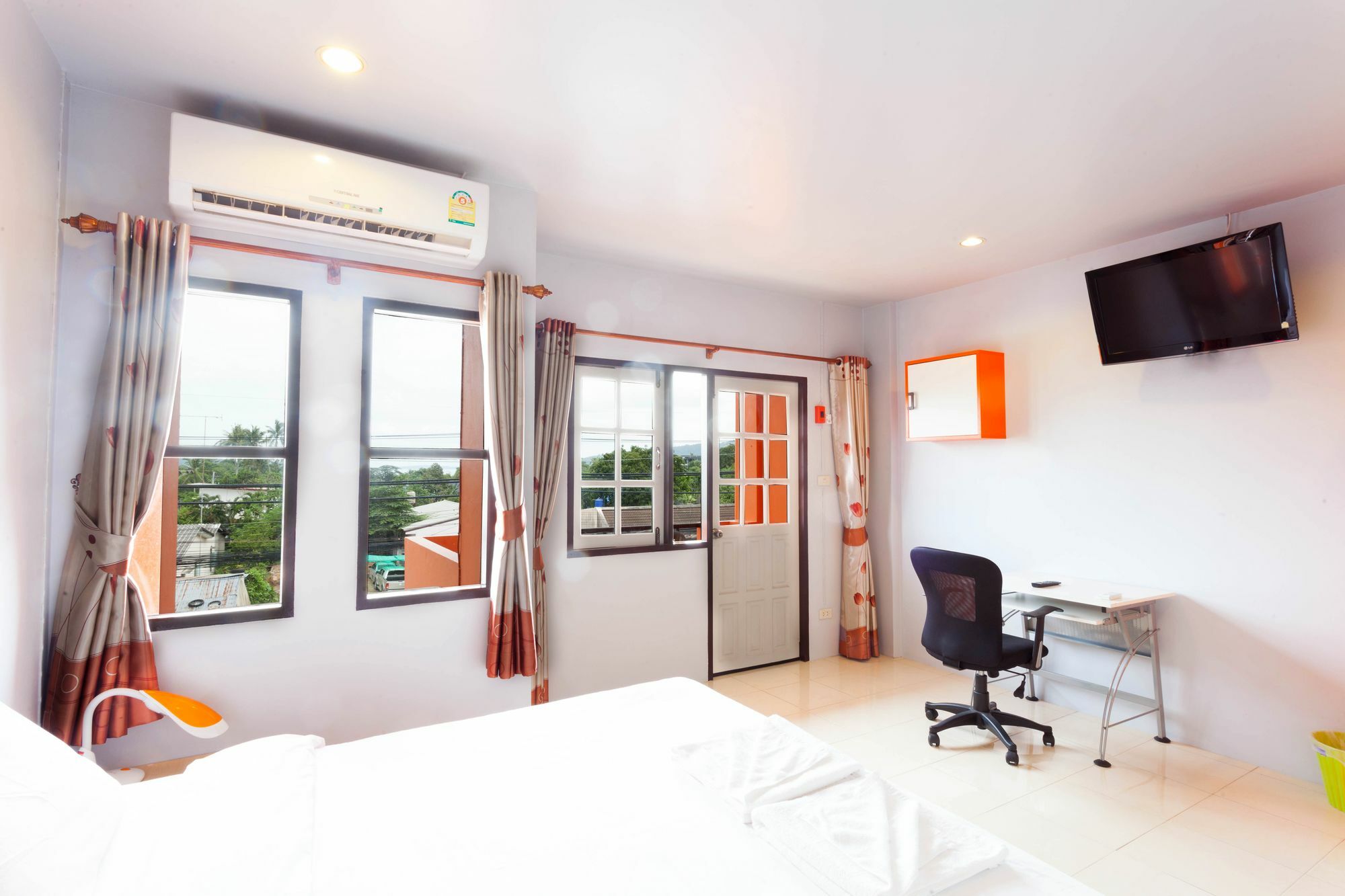 Luna Guesthouse And Travel Rawai Εξωτερικό φωτογραφία